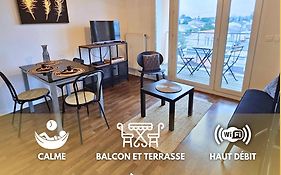 Cosy Appartement Equipe Avec Terrasse, Wifi